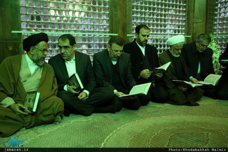 تجدید میثاق رئیس جمهور و اعضای هیئت دولت با آرمان های حضرت امام(س) تجدید میثاق رئیس جمهور و اعضای هیئت دولت با آرمان های حضرت امام(س)