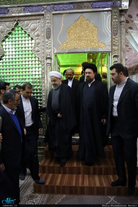 تجدید میثاق رئیس جمهور و اعضای هیئت دولت با آرمان های حضرت امام(س) تجدید میثاق رئیس جمهور و اعضای هیئت دولت با آرمان های حضرت امام(س)