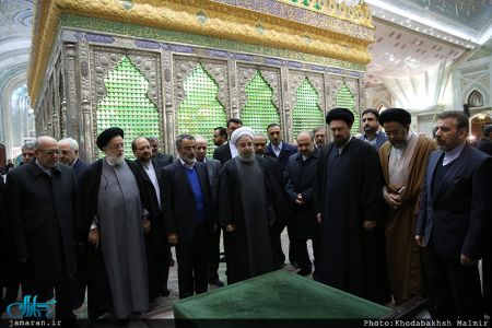 تجدید میثاق رئیس جمهور و اعضای هیئت دولت با آرمان های حضرت امام(س) تجدید میثاق رئیس جمهور و اعضای هیئت دولت با آرمان های حضرت امام(س)