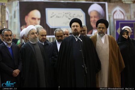 تجدید میثاق رئیس جمهور و اعضای هیئت دولت با آرمان های حضرت امام(س) تجدید میثاق رئیس جمهور و اعضای هیئت دولت با آرمان های حضرت امام(س)