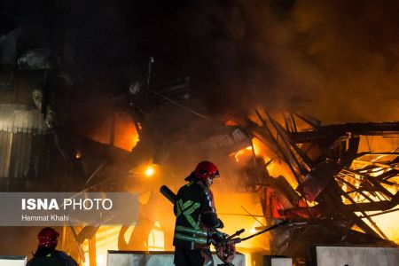   حریق گسترده انبار کالا در غرب تهران