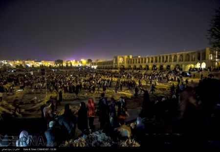  نورپردازی سه بعدی بر روی آثار تاریخی اصفهان  