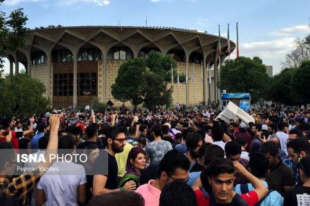   شادی مردم تهران پس از انتخابات ۲۹ اردیبهشت  