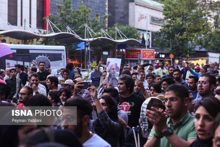   شادی مردم تهران پس از انتخابات ۲۹ اردیبهشت  