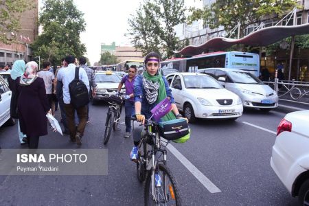   شادی مردم تهران پس از انتخابات ۲۹ اردیبهشت  