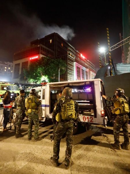  تصاویر حمله مسلحانه به هتلی در فیلیپین 