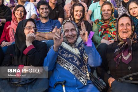   چهره‌های حاضر در جشن پیروزی روحانی