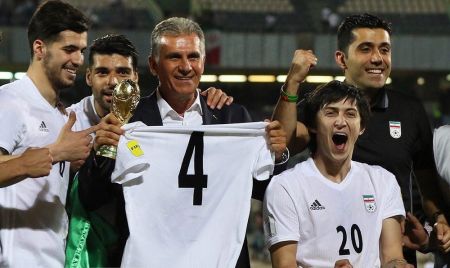   جشن صعود بازیکنان تیم ملی بعد از بازی با ازبکستان