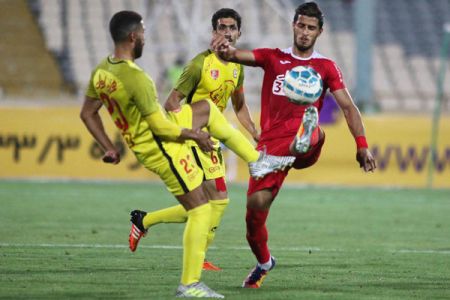     اخبارورزشی ,خبرهای  ورزشی  ,دیدار تیم های فوتبال پرسپولیس و نفت