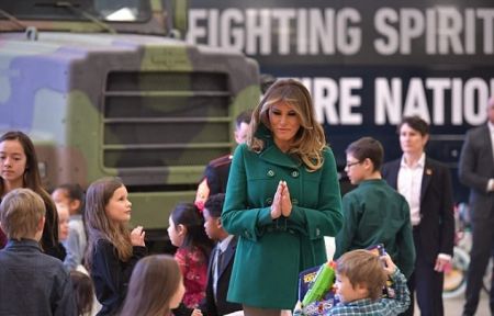 اخبار,عکس خبری, ملانیا ترامپ در جمع فرزندان نظامیان آمریکایی