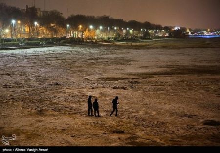   اخباراجتماعی ,خبرهای  اجتماعی ,  بارش برف در اصفهان 