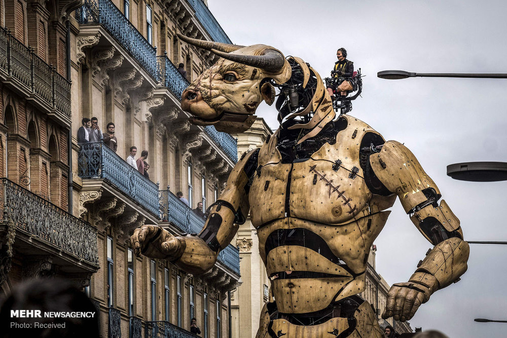 اخبار,اخبارگوناگون, عروسک های رباتیک در خیابان های تولوز