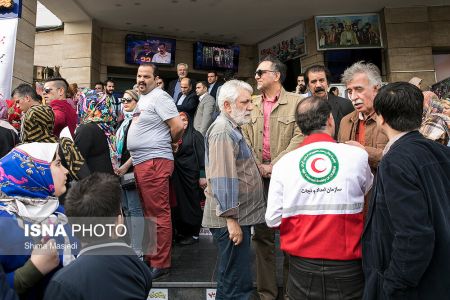 عکس خبری,جمع‌آوری کمک‌های مردم و هنرمندان برای سیل‌زدگان