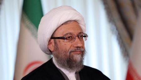 صادق آملی لاریجانی: آمریکایی ها بفهمند که اگر نظام ما صبوری می کند از باب ضعف نیست