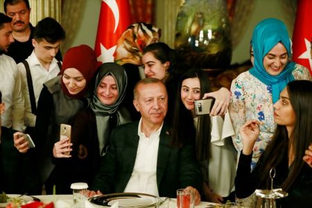 اخبار,اخبار ورزشی,مسوت اوزیل در مراسم افطاری اردوغان
