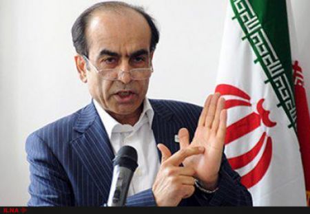 خادمی : فقط روی کاغذ میتوانند جایگزین نفت ایران شوند، نه در عمل/ باید با برگهای برنده دستمان بازی کنیم