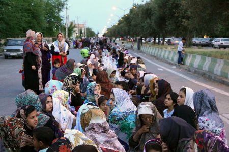 اخبار,عکس خبری,طولانی ترین سفره افطاری ایران در آق‌قلا