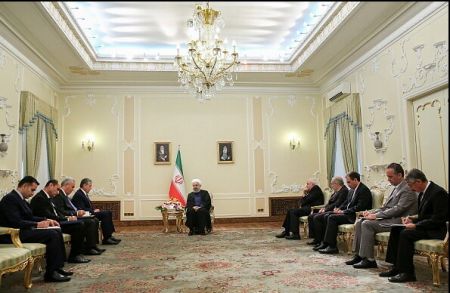 رئیس جمهور : مناسبات تهران-دوشنبه، همسو با اشتراکات فرهنگی و تاریخی بیش از پیش گسترش یابد