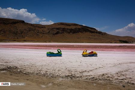  اخبارگوناگون,خبرهای گوناگون ,دریاچه‌ای به رنگ خون