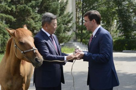 عکس خبری,وزیر دفاع آمریکا در مغولستان