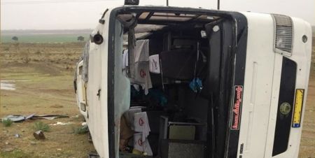 اخبار,اخبار حوادث,واژگونی اتوبوس حامل زائران کربلا در اسلام‌آباد غرب‌