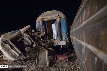 عکس خبری,خروج قطار زاهدان - تهران از ریل عکس خبری,خروج قطار زاهدان - تهران از ریل