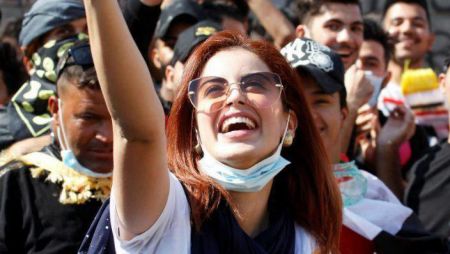 عکس خبری,زنان عراقی در تظاهرات اعتراضی عکس خبری,زنان عراقی در تظاهرات اعتراضی