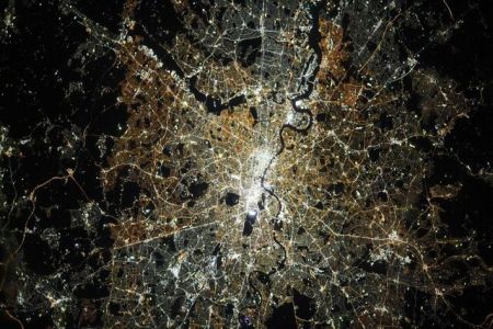 اخبار,اخبار علمی,عکس دیدنی ناسا از درخشش لندن در شب