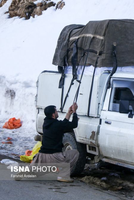 اخبار,عکس خبری, بارانداز کولبران کوه تته
