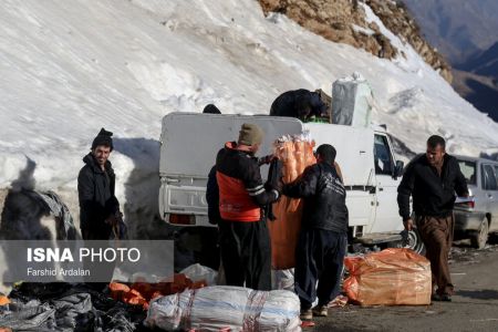 اخبار,عکس خبری, بارانداز کولبران کوه تته