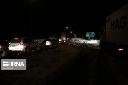 اخبار,عکس خبری,ترافیک سنگین در جادههای برفی گیلان اخبار,عکس خبری,ترافیک سنگین در جادههای برفی گیلان