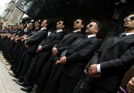 اخبار,اخبار اجتماعی,ممنوعیت استفاده سلبریتیها از بادیگارد اخبار,اخبار اجتماعی,ممنوعیت استفاده سلبریتیها از بادیگارد