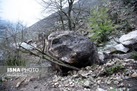 عکس خبری,ریزش کوه در روستای پیت سرای سوادکوه