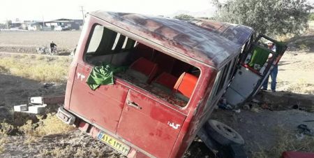 اخبار,اخبار حوادث,واژگونی مینی بوس قم اخبار,اخبار حوادث,واژگونی مینی بوس قم
