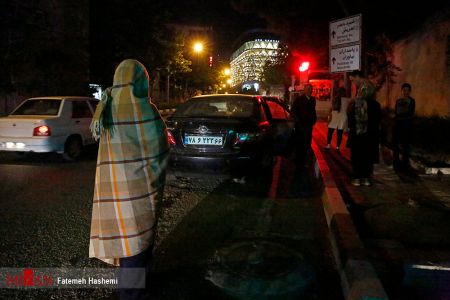 عکس خبری,تهرانیها پس از زلزله عکس خبری,تهرانیها پس از زلزله