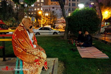 عکس خبری,تهرانیها پس از زلزله عکس خبری,تهرانیها پس از زلزله