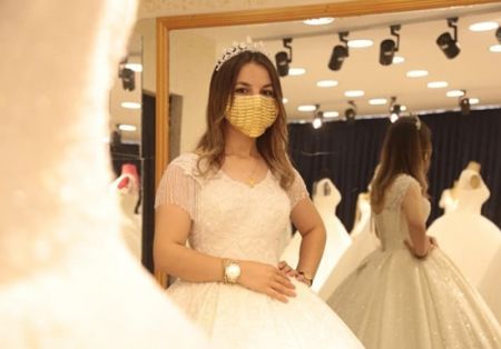اخبار,اخبار گوناگون,ماسک طلا برای عروس خانمها اخبار,اخبار گوناگون,ماسک طلا برای عروس خانمها