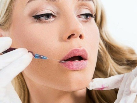 تزریق ژل لب تزریق ژل لب,تزریق ژل,تزریق ژل به لب