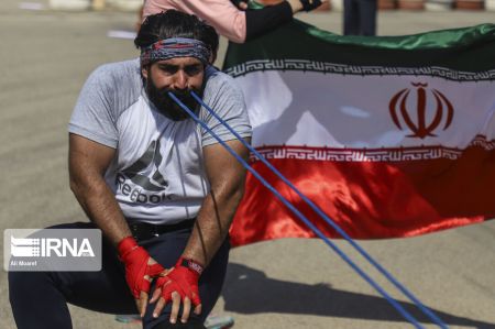 عکس خبری,ثبت رکورد جهانی جابجایی کامیون با دندان عکس خبری,ثبت رکورد جهانی جابجایی کامیون با دندان