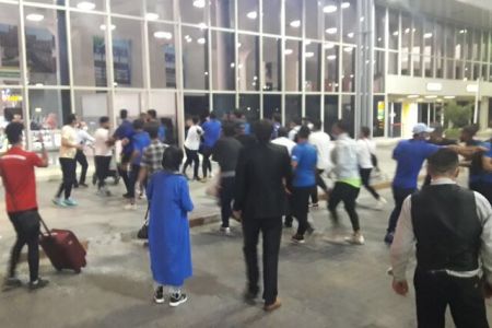اخبار,اخبار ورزشی,درگیری فرودگاه اخبار,اخبار ورزشی,درگیری فرودگاه
