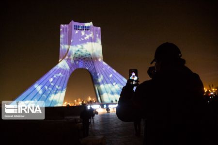 عکس خبری,نورپردازی برج آزادی به یاد جانباختگان هواپیمای اوکراینی