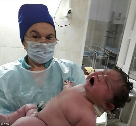 اخبار,اخبار گوناگون,تولد نوزاد 6 کیلویی در روسیه اخبار,اخبار گوناگون,تولد نوزاد 6 کیلویی در روسیه