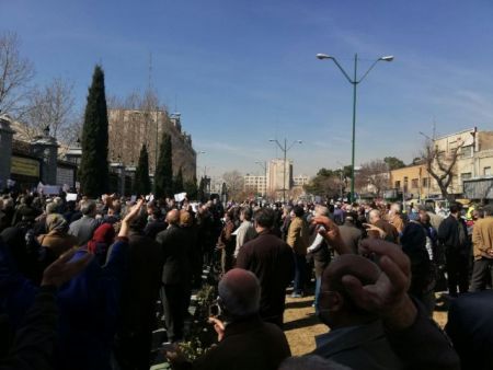 اخبار,اخبار اجتماعی,‌فوت یک نفر در تجمع بازنشستگان اصفهان