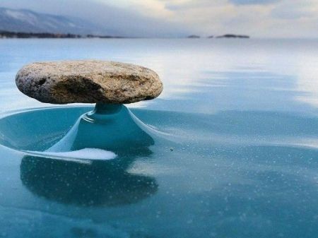 سنگهای شناور اسرارآمیز،اخبارگوناگون,خبرهای گوناگون سنگهای شناور اسرارآمیز ,اخبارگوناگون,خبرهای گوناگون