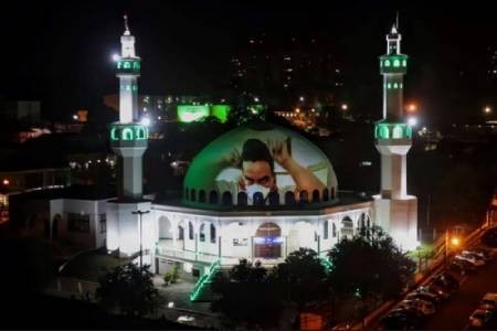 انداختن تصویر کادر درمانی روی گنبد مسجد جامع عکسهای جالب,عکسهای جذاب,گنبد مسجد جامع