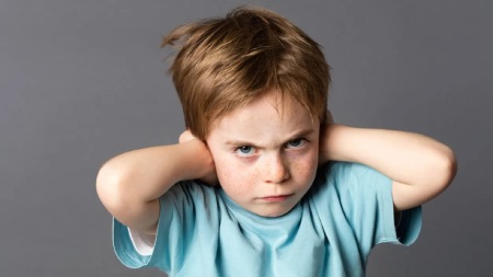 چگونه لجبازی کودک را کنترل کنیم