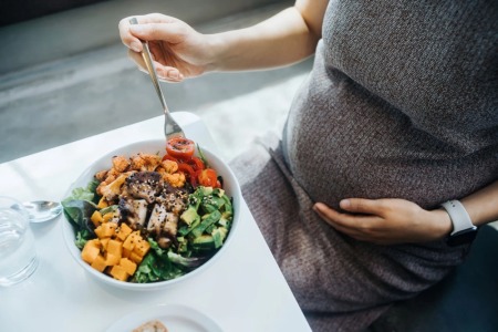 تأثیرات ناشی از مصرف لقمه حرام بر صحت جنین و فرزند
