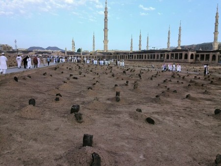 ام کلثوم دختر حضرت محمد (ص) که بود