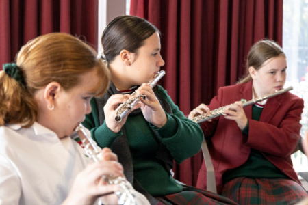 نوازندگی ساز جهانی, رویال آکادمی لندن