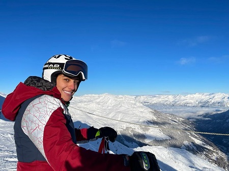 افتخارات عاطفه احمدی, عاطفه احمدی و همسرش, جوان ترین اسکی باز ایرانی